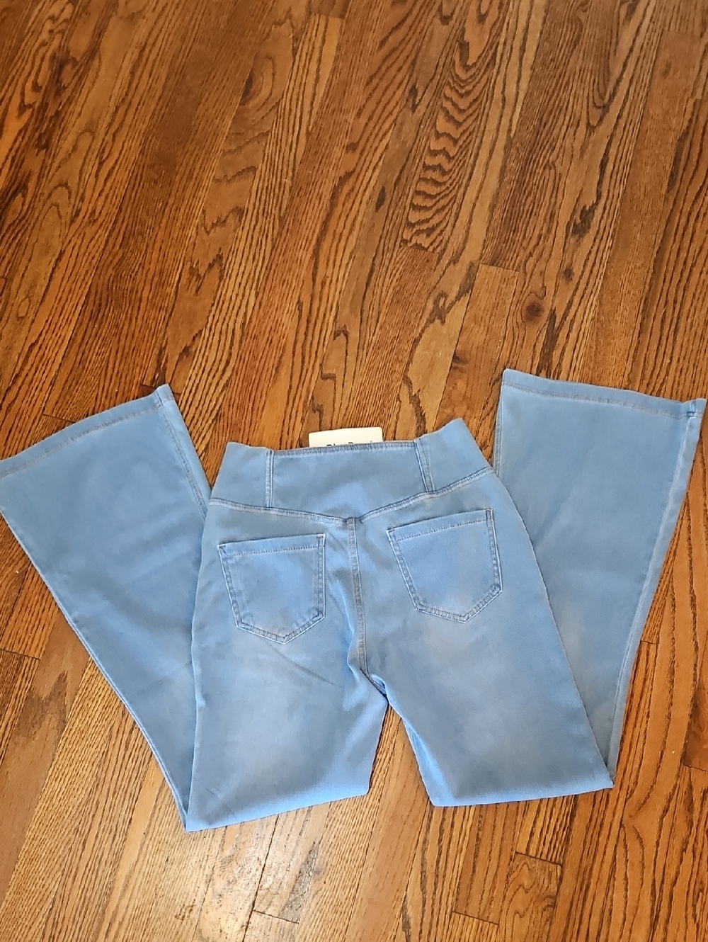 NWT Blue Rose High-Waist Flare Jeans in Light Blue - Picture 10 of 14